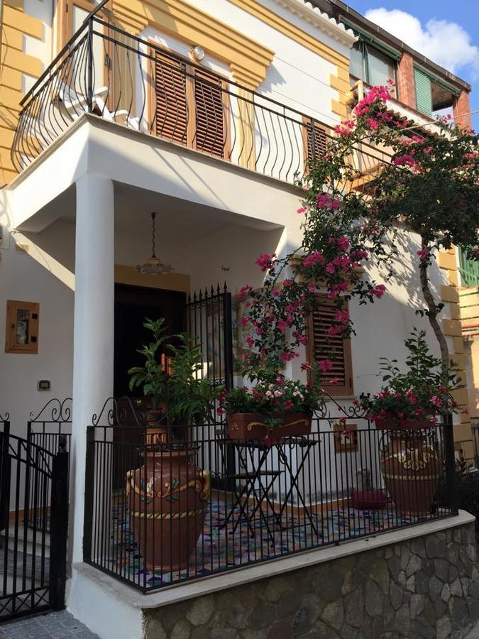 La Casa Di Ivana Сан-Никола-Арчелла Экстерьер фото