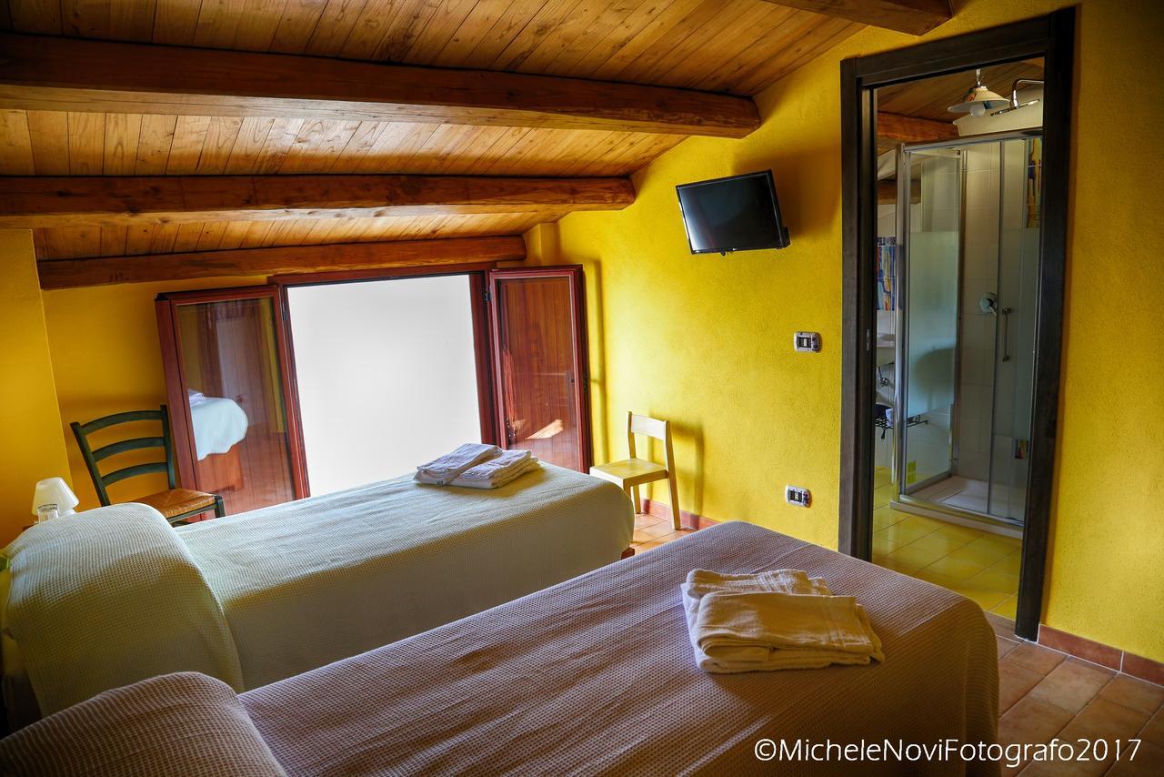 La Casa Di Ivana Сан-Никола-Арчелла Экстерьер фото